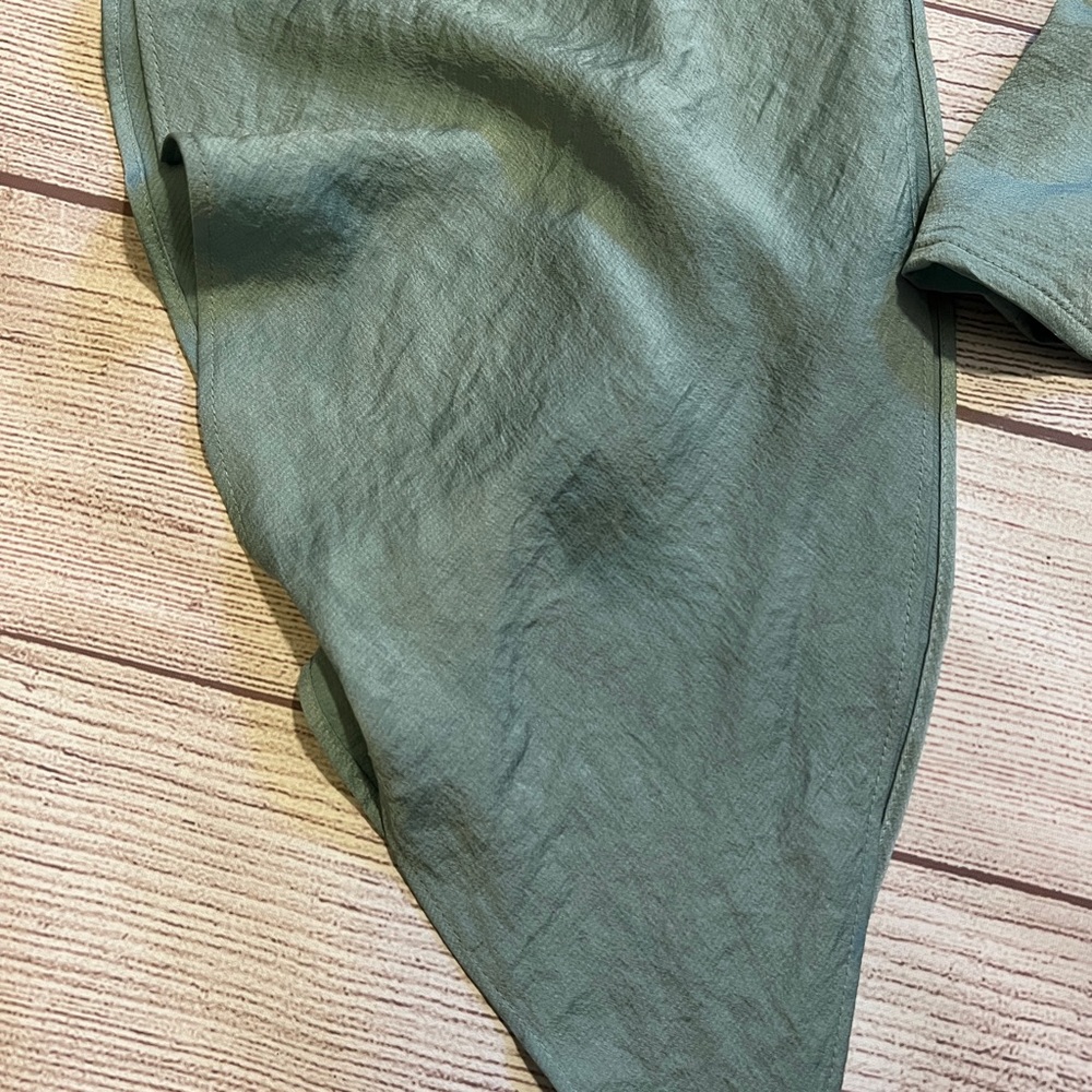 EXPRESS Cascading Sleeve Surplice Top - Picture 15 of 16